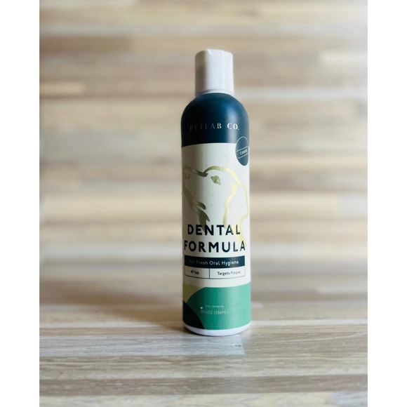 Petlab Co. Dog Dental Formula - Keep Dog Breath Fresh and Teeth Clean - Picture 1 of 5